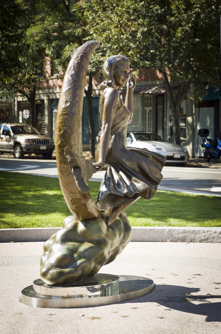 Elizabeth Montgomery Statue in street in Salem.