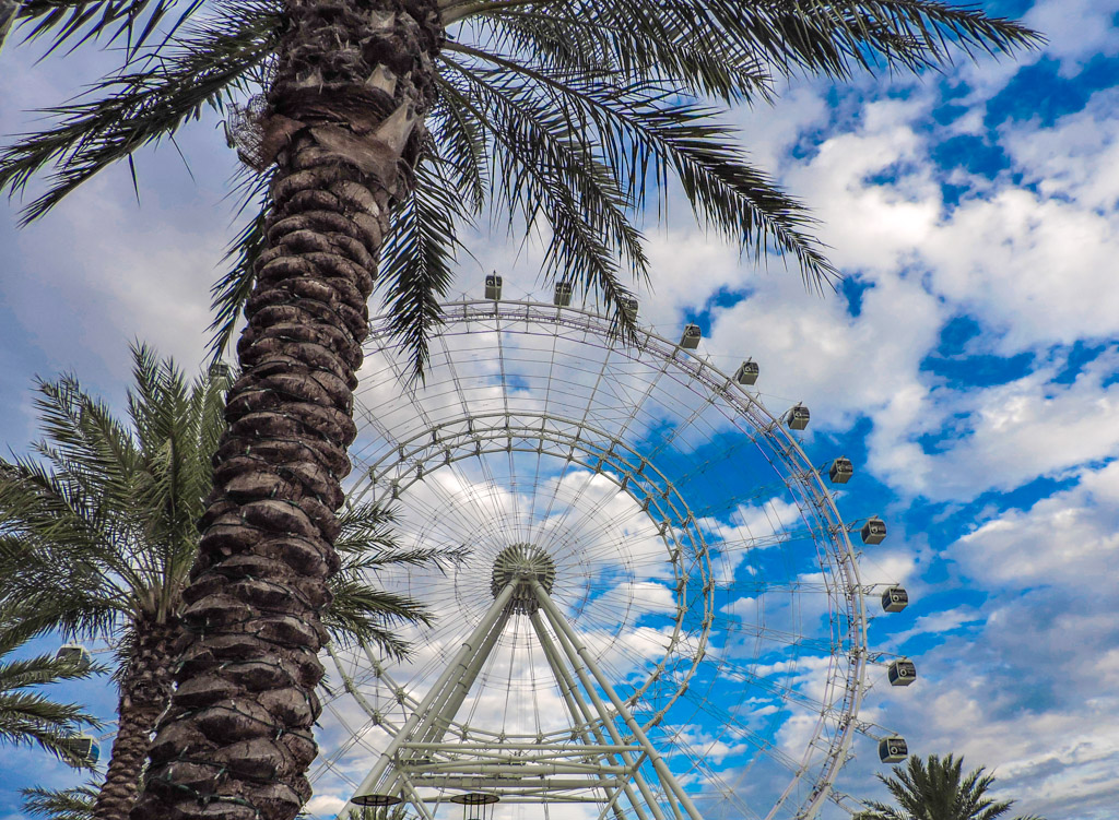 Ferris wheel at iDrive in Orland