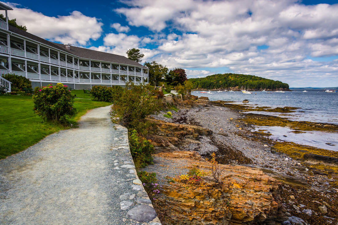 bar harbor hotel with kitchen