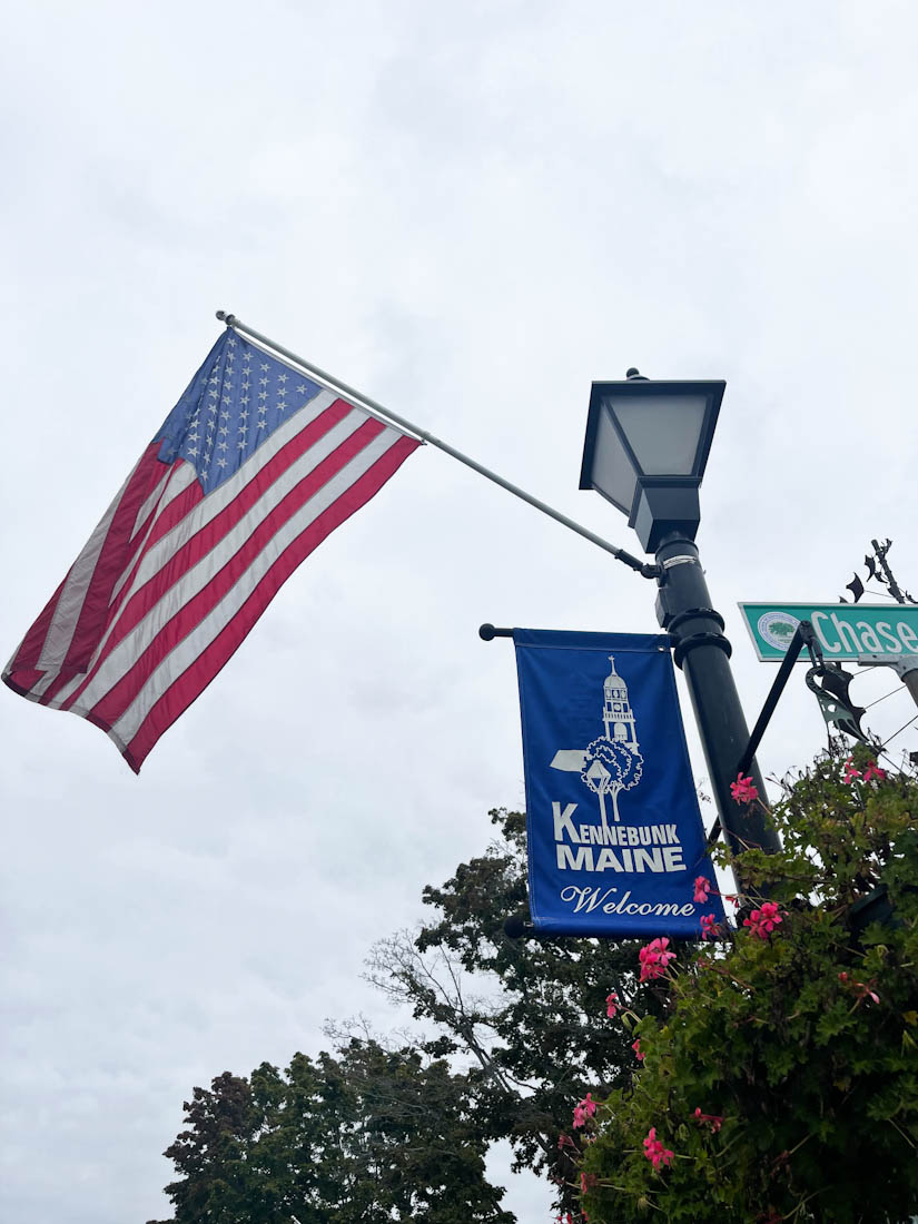 Kennebunk Maine sign on lamp
