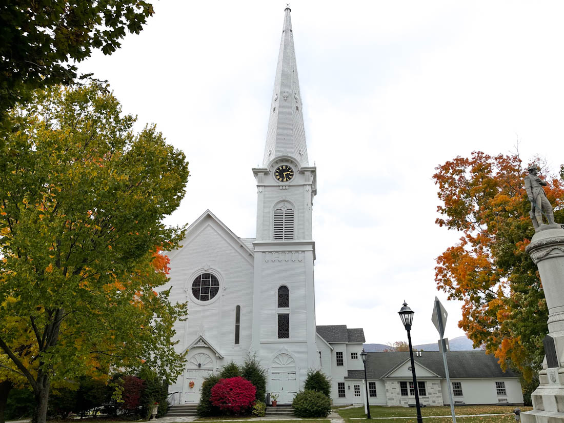 Vermont First Congregational Church of Manchester at fall