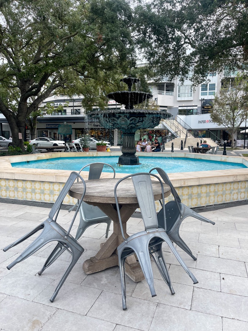 Old Hyde Park fountain with tables and chairs Tampa Florida fountain
