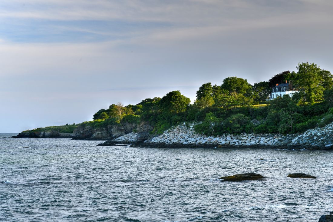 Cliffwalk in Newport, Rhode Island with views of the ocean.