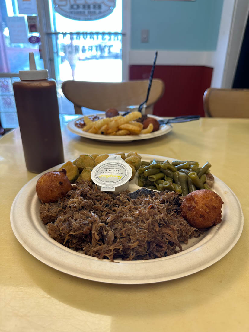 Sooeys BBQ Plate Pork Nags Head in Outer Banks 