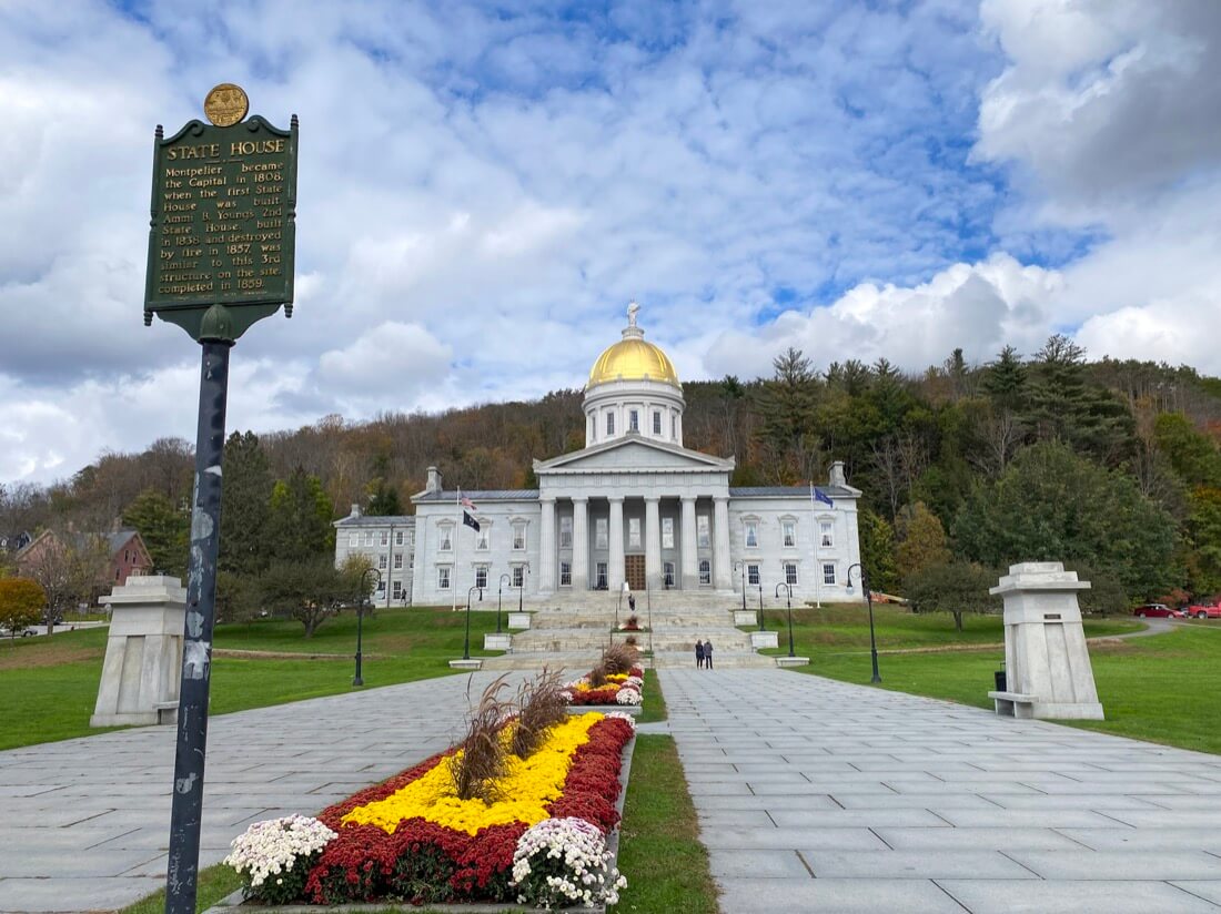 The State House and sign in Montpelier Vermont